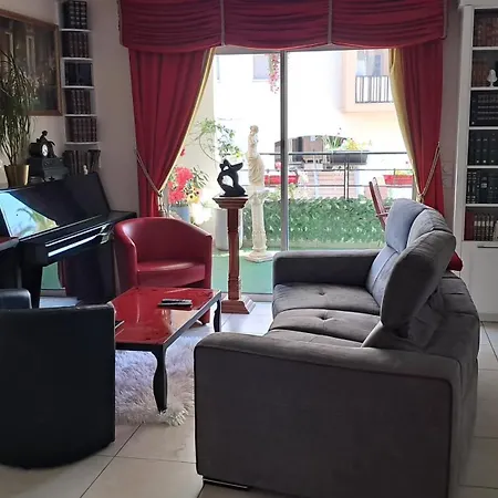 Daire Bel Avec Piano *